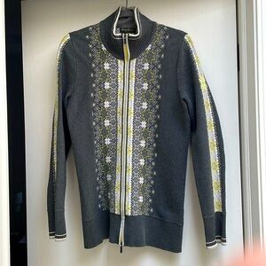 Eddie Bauer Sweater, Super Warm and Cozy!! Size L, grey and yellow! Size TL